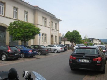 Bahnhofsgebäude